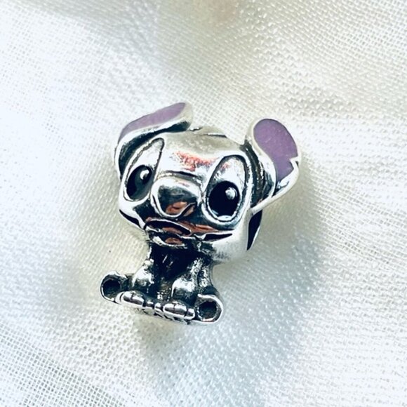 🌺 NWOT Stitch Charm – Lilo & Stitch ✨ - Picture 11 of 11